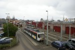 Depo v Oostende s odstavenou obousmrnou tramvaj (jedinou svho typu)