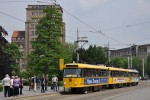 Troje veden 224 269 na Albertplatzu s bvalm sdlem dopravnho podniku v pozad