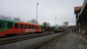 Mimo. ki. vlak GWTR v Kaz. Jed. 628 241-1 vlevo smr Plze a 628 239-5 smr Plz. 26.2.2017 