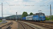 230 073 s vojenskm transportem do Vykova 20.5.2016 v Kuimi