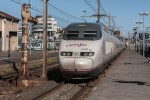 Jednotka S100F na AVE z Lyonu do Barcelony v Bziers