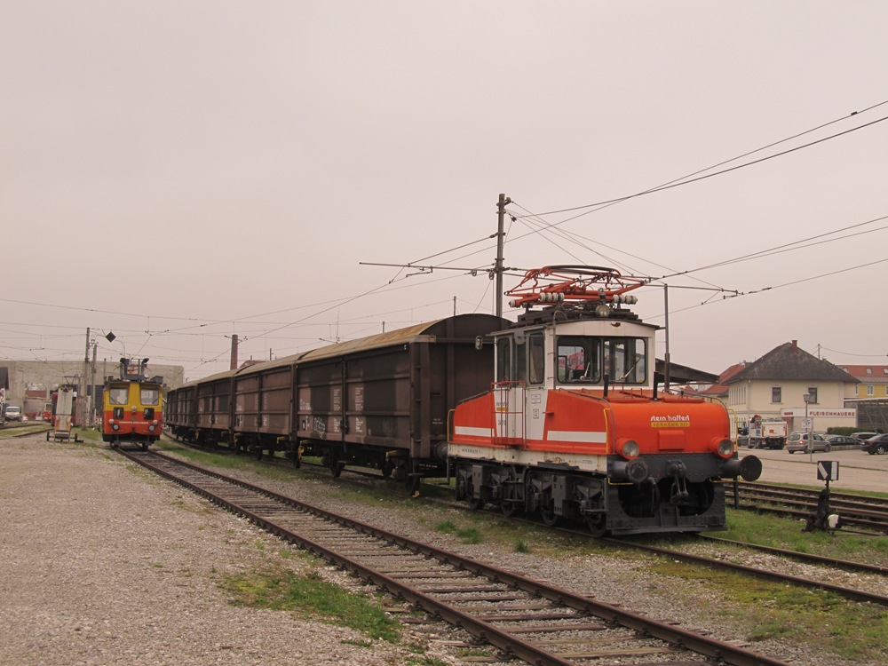 nkladn vlak na normlnm rozchodu (drha do Lambachu)