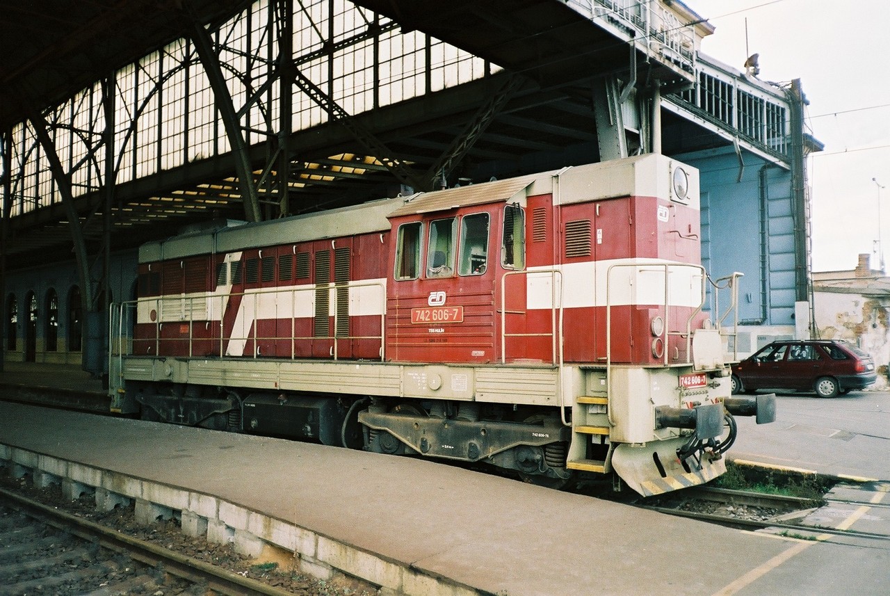 742.606 TSS Huln v st. Praha hl.n., 20.11.2001