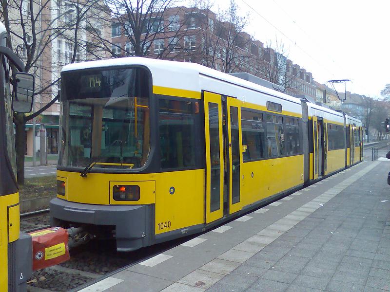 Zadn elo tramvaje GT6N v jednosmrnm proveden. Zde, jak je patrno, ve dvojici