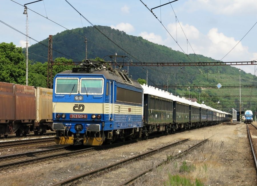 Orient Express v Karltejn, 7.6.2013
