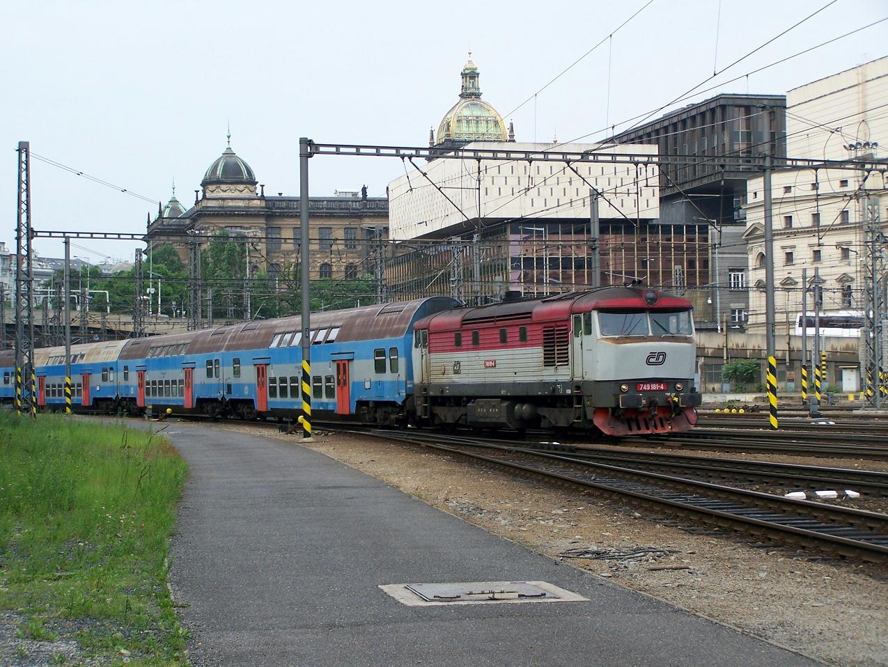 749.181 sv. + 749.162 pk. - Praha hl.n. - 28.5.2011.