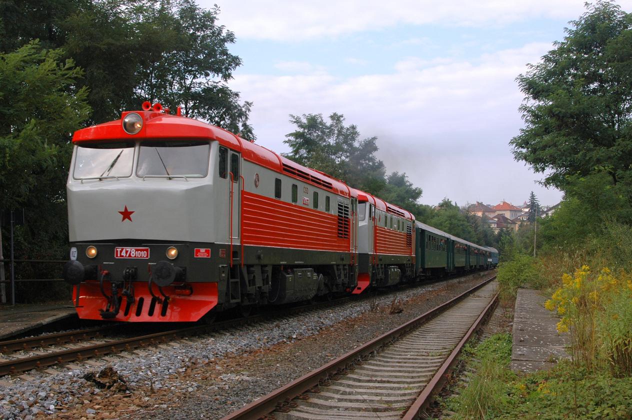 T478.1010 + T478.1008 - Praha vahov - vlak mc na setkn Bardotek do Lun u Rak. - 14.9.2013.