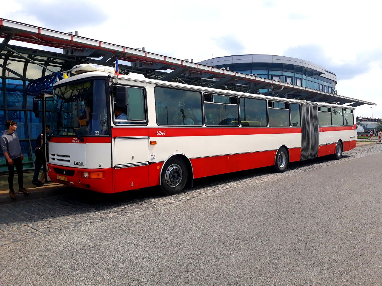 Karosa B 941 ev..6244 v praskm terminlu Letany pi pleitosti autobusovho dne PID. (7.5.2022