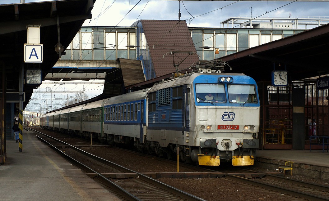 lokomotiva 151 027-0