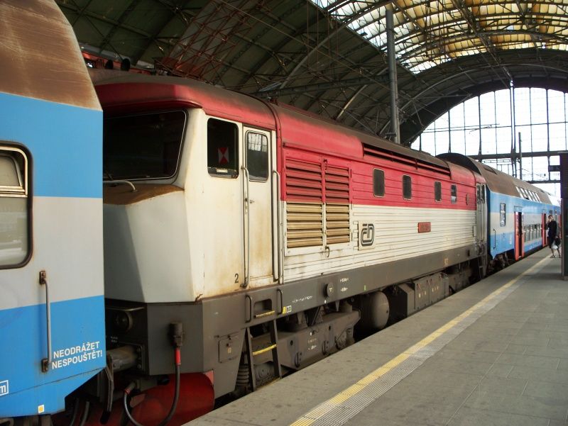 749 218-4 Praha-hl.ndr. (1.5.2009)-Os 9207