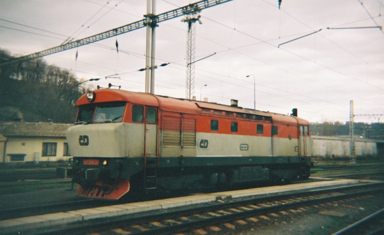 749.006 v st. Praha-Smchov, sev. nstupit, 13.3.2001