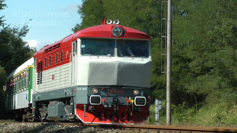 2013 09 14 - Setkn lokomotiv ady T478.1 a T478.2 (749 a 751) v elezninm muzeu D v Lun