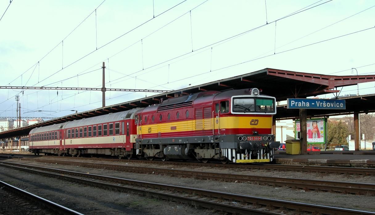 754.044 - sv. od R 1245 - Praha Vrovice - 5.12.2013.