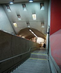 Schoditov tunel do stanice Plamondon (1982).