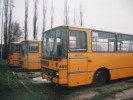 Odstaven� vozy 466, 467 a 469 v gar��ch DPmL (5/2001)