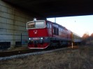 754 066 v �ele R 668 Jun�k pod silni�n�m nadjezdem v T�eb��i dne 9. �nora 2011 (foto Tom� Fiala)