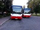 Autobusy Karosa Ares 15M ev..8924 a 8922 odstaven na manipulan ploe zastvky Stochov, nmst.