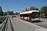 Ev. �. 98 (Solaris Trollino 12 AC III) v ulici Ratibo�sk�.