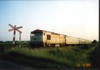 749 z rychlkem do Moskvy (spac vz), pejezd u Kralovic, 12.6.1999