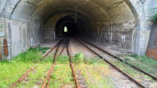 Kolejov rozvtven v tunelu