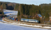 Ostrun : 914 010-4 + 814 010-5 s vlakem Os 3611