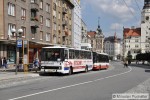 Ev. . 127 (Karosa B 731) a ev. . 136 (Karosa-Renault city bus) v zastvce "Divadlo".