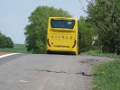 Autobus jedouc na lince . 269 stoj na zastvce Jakartovice, Hoej Kunice, rozcest