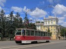 71-605A na Pivdenn�m prospektu. JuGOK na v�no�n� v�zdob� je n�zev m�stn�ho �eleznorudn�ho dolu.