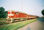 Pra�sk� 742.381 v Os 9805 do Prahy Mas.n., p�ed odjezdem v �st. Rakovn�k, 25.8.2001
