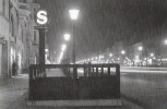 Vstup do stanice Unter den Linden v roce 1936