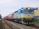 ... a v �st. Torna�a