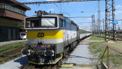Souprava pro zvltn vlak Pardubice - amberk je 4. 6. 2015 pistavovna k 1. nstupiti v Pcch