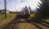 Pjezd vlaku z Jelenie Gry do Szklarske Poreby, kter pokrauje do Koenova