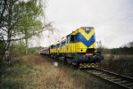 740.460+414 (OKD Doprava) v nkl. vlaku od Kam. ehrovic se bl ke Kladnu, 27.4.2003