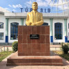 socha ve stanici Lugovaja