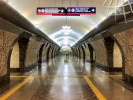 Almaty  stanice metra "Almaly" (v pozad bval prezident Nazarbajev)