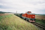 T 466.0286 na postrku zvl. vlaku z Loun do Rakovnka, na cest z Chr᚝an 28.8.2004