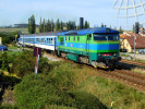 Zvltn vlak z Jihlavy do Znojma odjd z Okek, pejezd byl ve vstraze cca 3 min.**