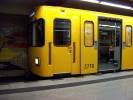 Berlnsk metro nepotebuje zrctka, tak pro prask ano?