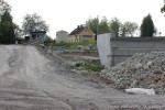 jin opra mostu pes Lunici a budova zastvky