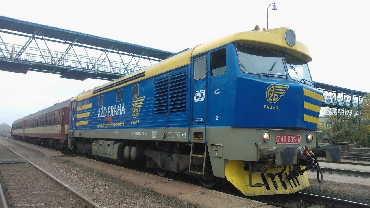 749 039-4   Os 9506   Praha-�akovice  25.10.2012
