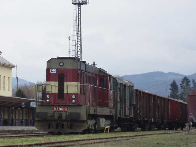 742 180-3 Holeov(Mn 81050,21.3.2008-foto:M.Nesrsta)