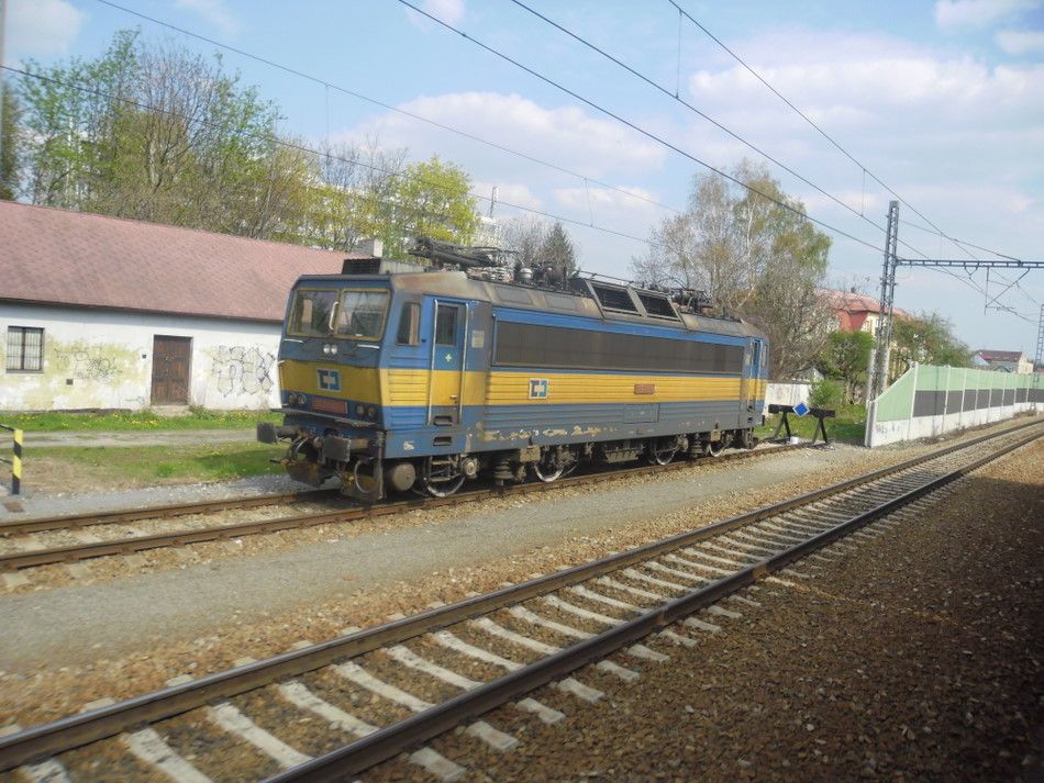 363 046-0 ve stanici Praha Uhinves