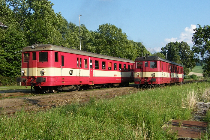 Setk�n� motorov�ch voz� �ady 831 v Nem�lkov�...