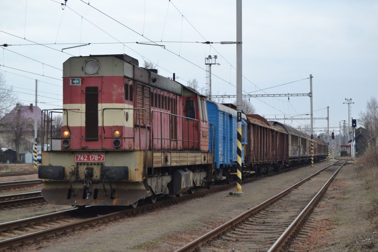742.178-7 Mn 83141 Borohr�dek, 15.12.2018