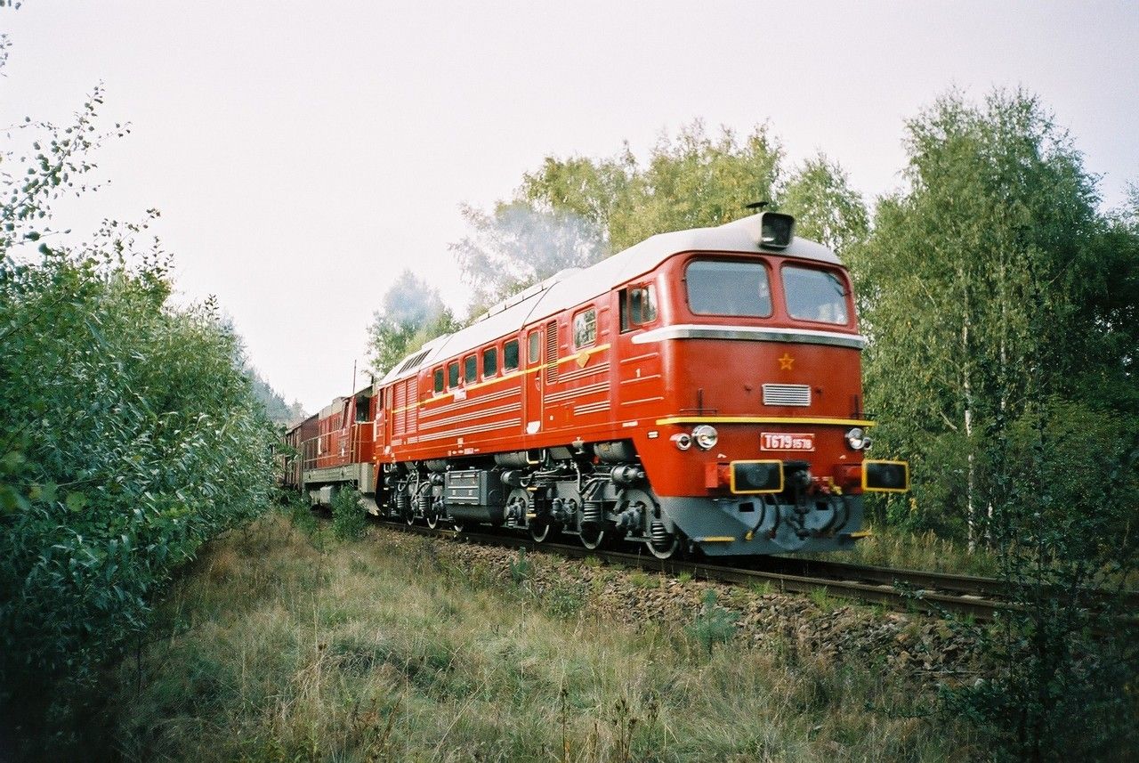 T 679.1578+742.323 v čele konvoje do Plzně odjíždí z Kaznějova 13.9.2003