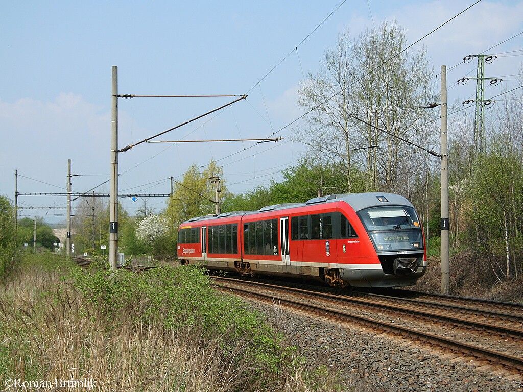 642 057