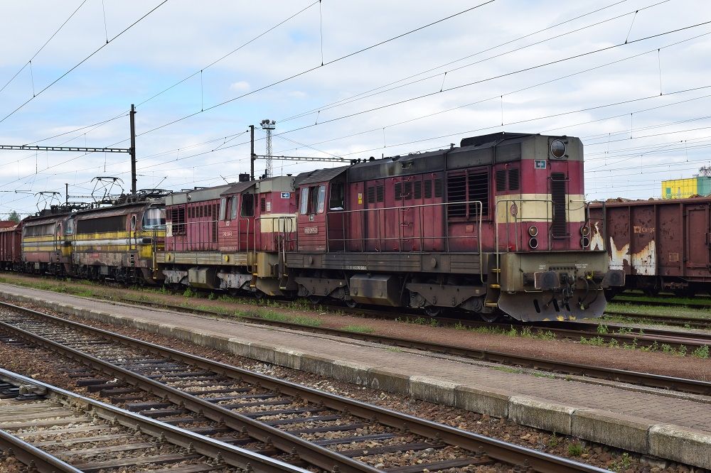 742 265-2+742 134-0+2x240 na Mn vlaku z petahu Dobronn-Jihlava23.8.2016