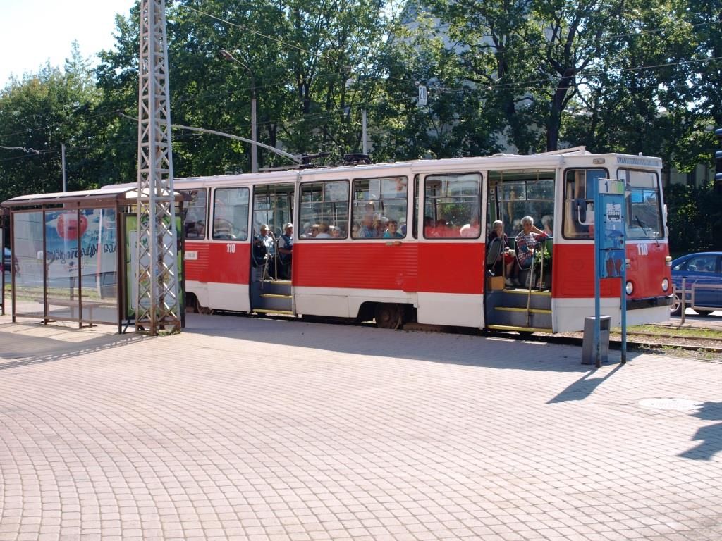 Pohled do kuchyn�, resp. dovnit� KTM-5 na lince 1. 