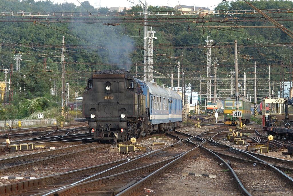 464 008 posun ve Vr�ovic�ch
